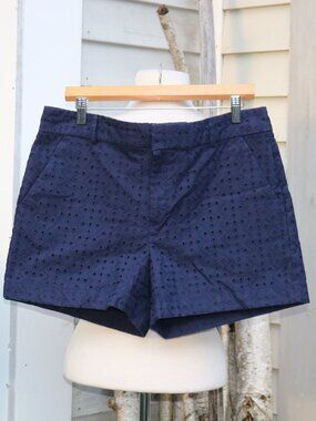 Banana Republic Navy Blue Classic Cotton Eyelet Lace 4" Flat Front Shorts Sz 12
